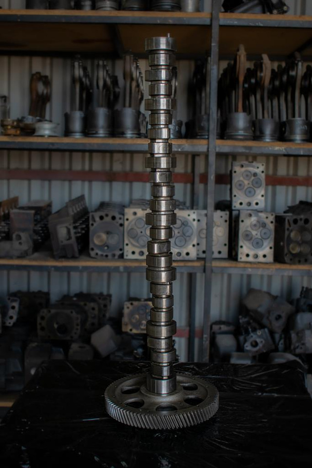MERCEDES-BENZ ATEGO 6 CYLINDER WITH ENGINE CODE OM 906 - Camshaft for Truck: picture 1 MERCEDES-BENZ ATEGO 6 CYLINDER WITH ENGINE CODE OM 906 - Camshaft for Truck: picture 1