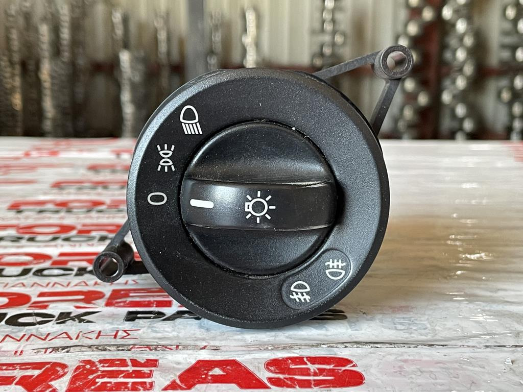 MERCEDES-BENZ LIGHT SWITCH - 001 545 2704 - Electrical system for Truck: picture 1 MERCEDES-BENZ LIGHT SWITCH - 001 545 2704 - Electrical system for Truck: picture 1