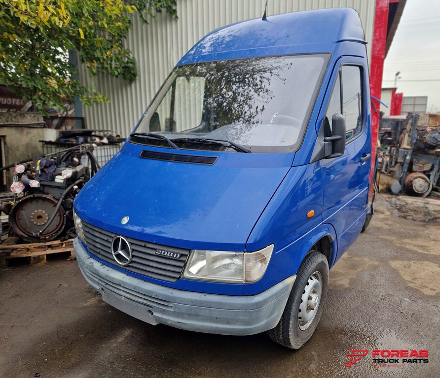 MERCEDES SPRINTER OM601 - Cab for Commercial vehicle: picture 1 MERCEDES SPRINTER OM601 - Cab for Commercial vehicle: picture 1