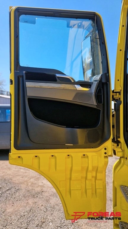 Tractor unit MAN TGX 26.500 6X2 EURO 6C – FOR SPARE PARTS: picture 14 Tractor unit MAN TGX 26.500 6X2 EURO 6C – FOR SPARE PARTS: picture 14