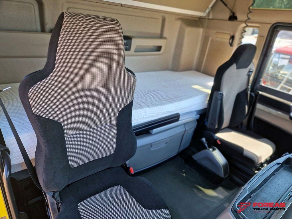 Tractor unit MAN TGX 26.500 6X2 EURO 6C – FOR SPARE PARTS: picture 34 Tractor unit MAN TGX 26.500 6X2 EURO 6C – FOR SPARE PARTS: picture 34