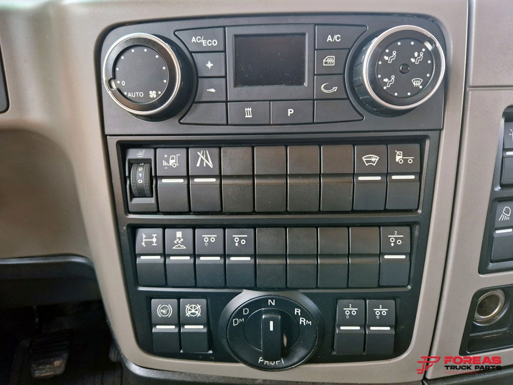 Tractor unit MAN TGX 26.500 6X2 EURO 6C – FOR SPARE PARTS: picture 23 Tractor unit MAN TGX 26.500 6X2 EURO 6C – FOR SPARE PARTS: picture 23