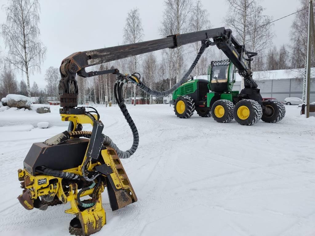 Forestry harvester John Deere 1270 G: picture 12 Forestry harvester John Deere 1270 G: picture 12