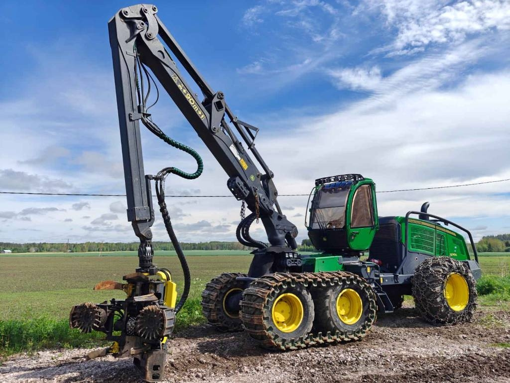 John Deere 1270 G - Forestry harvester: picture 1 John Deere 1270 G - Forestry harvester: picture 1