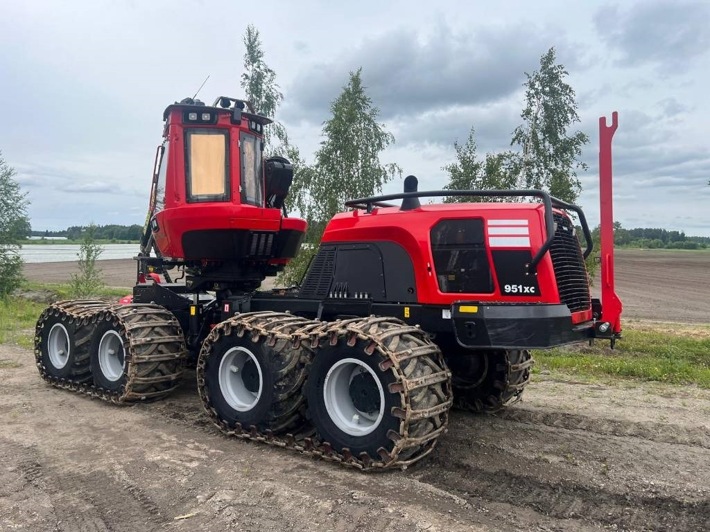 Komatsu 951 XC - Forestry harvester: picture 4 Komatsu 951 XC - Forestry harvester: picture 4