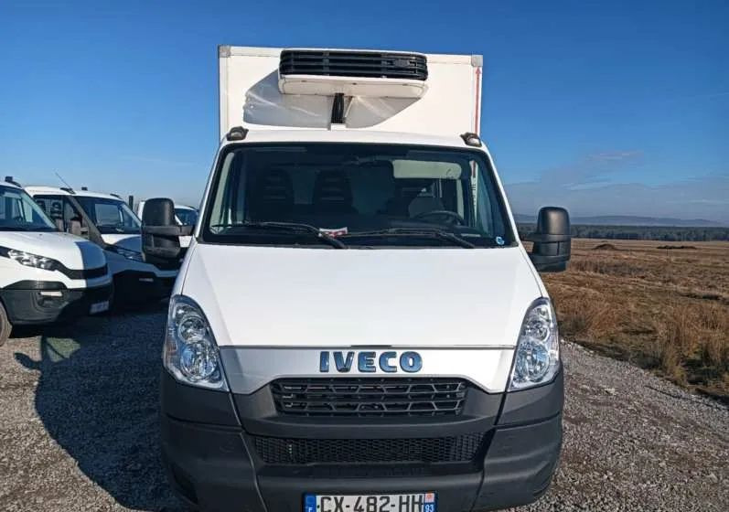 Iveco 35C13, 35C12, 35C14, 35C15 - Refrigerated delivery van: picture 2 Iveco 35C13, 35C12, 35C14, 35C15 - Refrigerated delivery van: picture 2