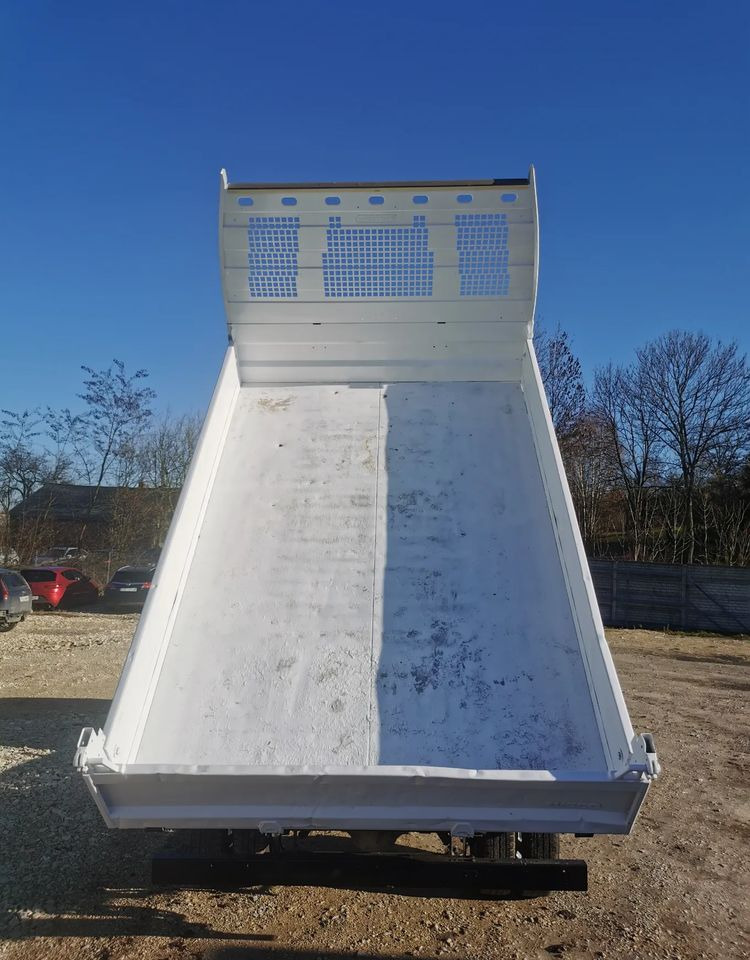 Iveco Daily 3.0-150KM Wywrotka blizniak 35-150 Niski przebieg kiper do 3,5t - Tipper van: picture 4 Iveco Daily 3.0-150KM Wywrotka blizniak 35-150 Niski przebieg kiper do 3,5t - Tipper van: picture 4