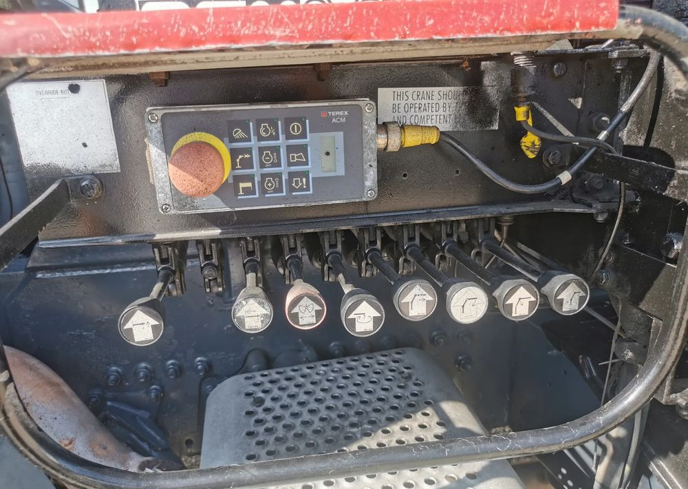 Dropside/ Flatbed truck, Crane truck Mercedes-Benz Atego 1823 żuraw HDS Atlas 105.2 koła 315/80R22,5: picture 10