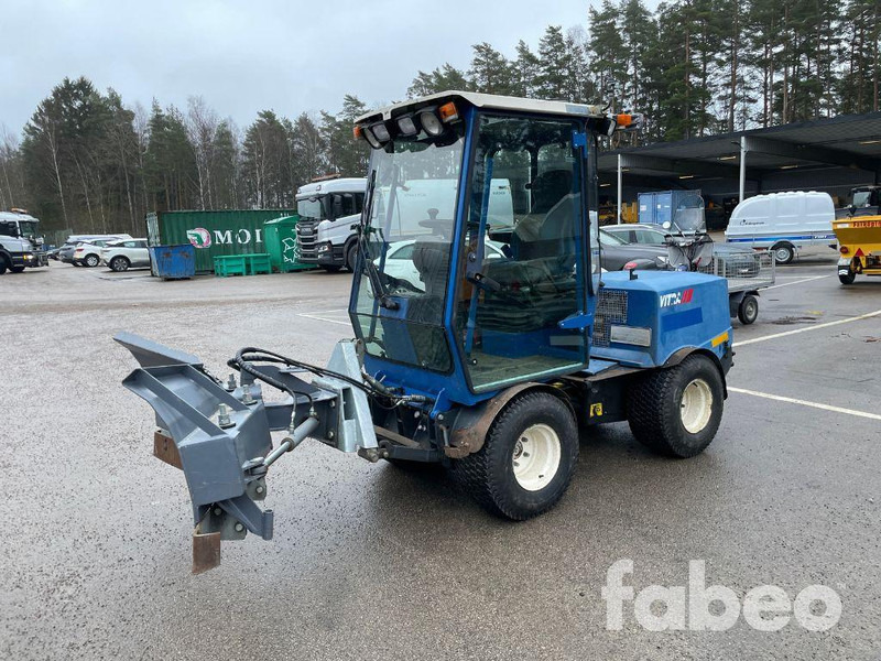 2060 Redskapsbärare med vikplog och klippdäck (115588) - Wheel loader: picture 1 2060 Redskapsbärare med vikplog och klippdäck (115588) - Wheel loader: picture 1