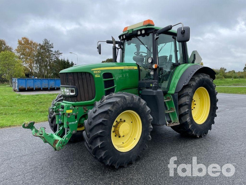 John Deere 6930 - Farm tractor: picture 1 John Deere 6930 - Farm tractor: picture 1