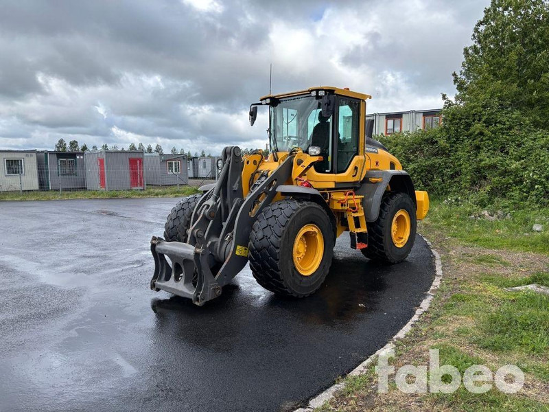 Volvo L90H - Wheel loader: picture 1 Volvo L90H - Wheel loader: picture 1