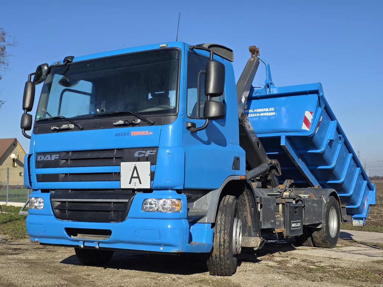 DAF CF 75 310 GOOD CONDITION - Hook lift truck: picture 2 DAF CF 75 310 GOOD CONDITION - Hook lift truck: picture 2