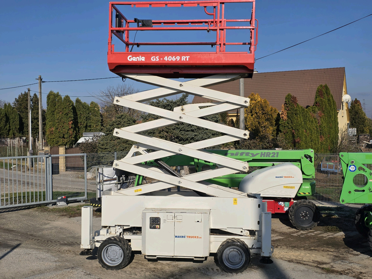 GENIE GS 4069 RT 14meter working platform - Aerial platform: picture 2 GENIE GS 4069 RT 14meter working platform - Aerial platform: picture 2