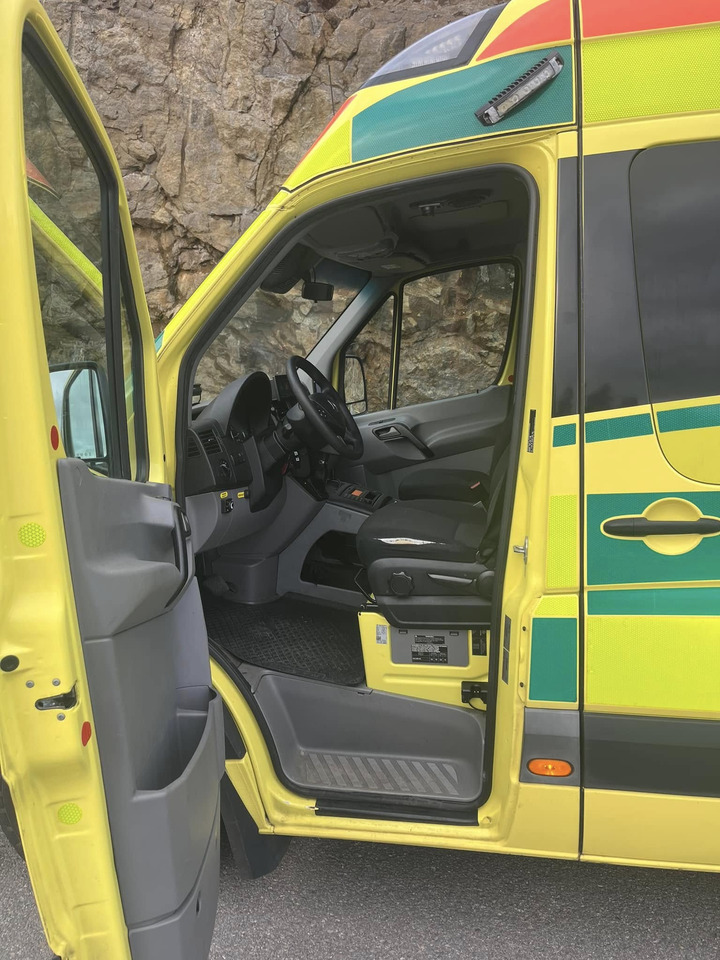 Mercedes-Benz Sprinter 319 - AMBULANCE / Krankenwagen leasing Mercedes-Benz Sprinter 319 - AMBULANCE / Krankenwagen: picture 20