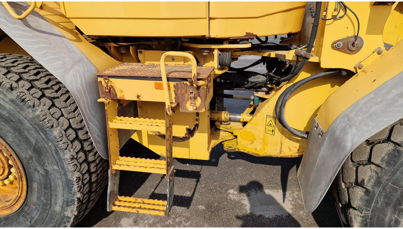 Wheel loader Volvo L90F: picture 7
