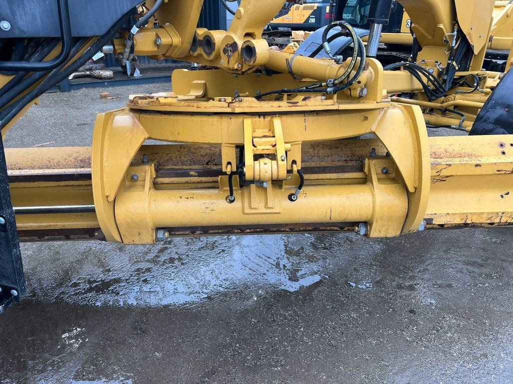 Grader CAT 140 M AWD: picture 27