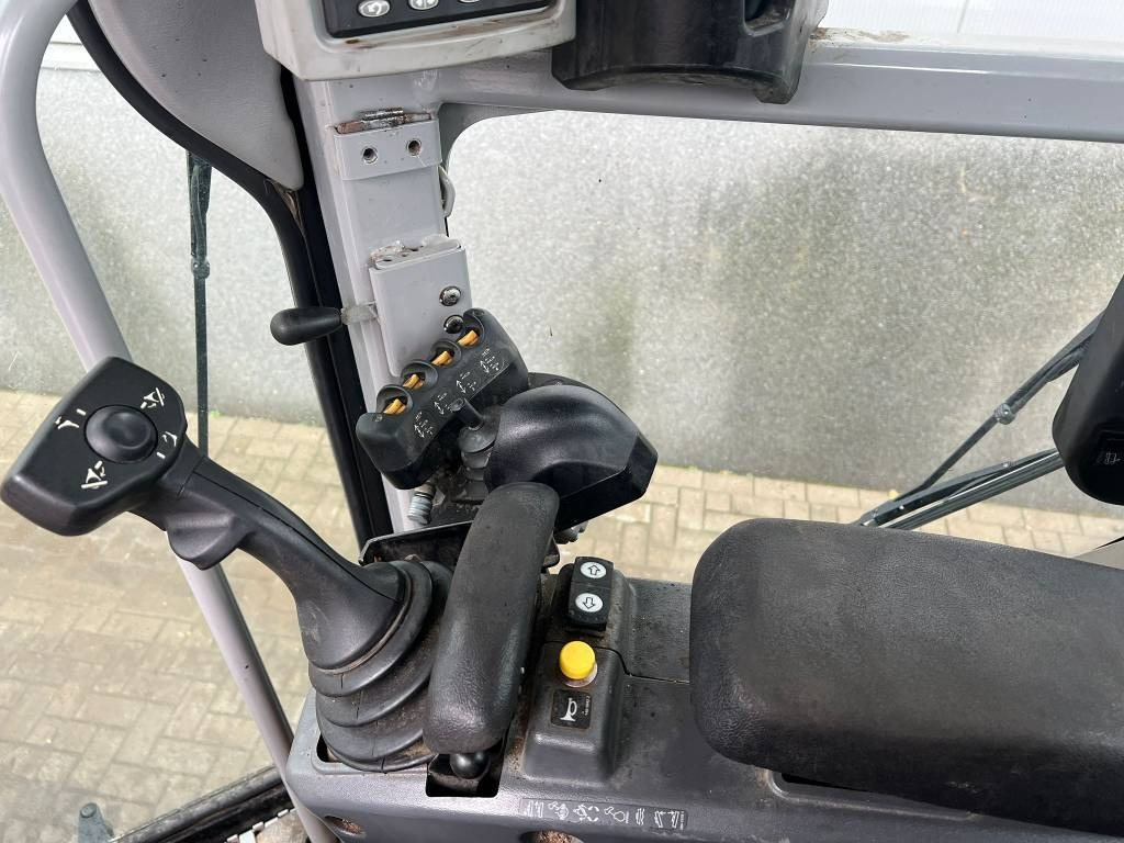 Grader CAT 140 M AWD: picture 12