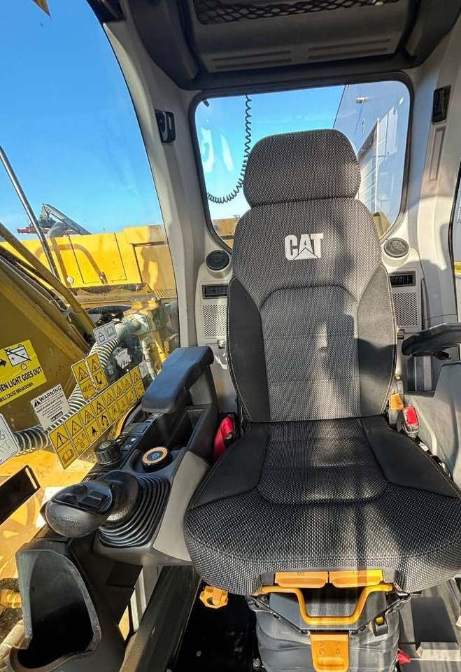 Crawler excavator CAT 323: picture 10