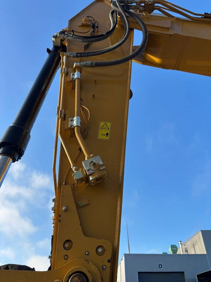 Crawler excavator CAT 323: picture 22