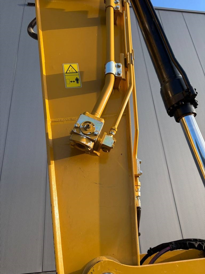 Crawler excavator CAT 323: picture 23