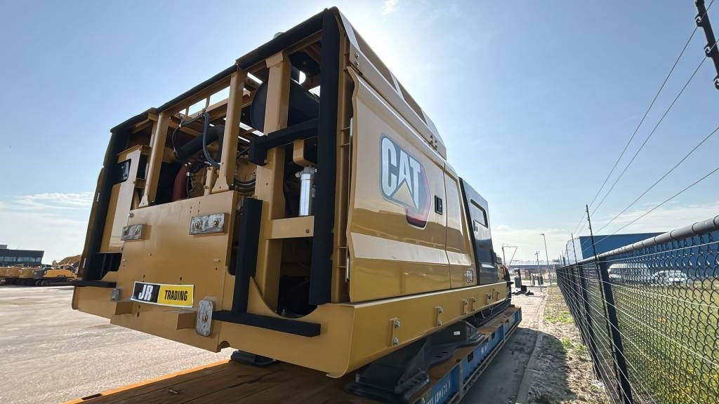 CAT 374 - Crawler excavator: picture 2 CAT 374 - Crawler excavator: picture 2