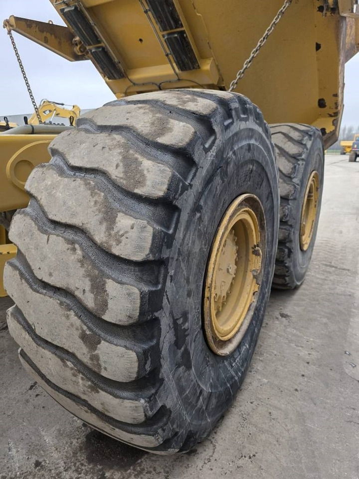 Articulated dumper CAT 735 B: picture 29