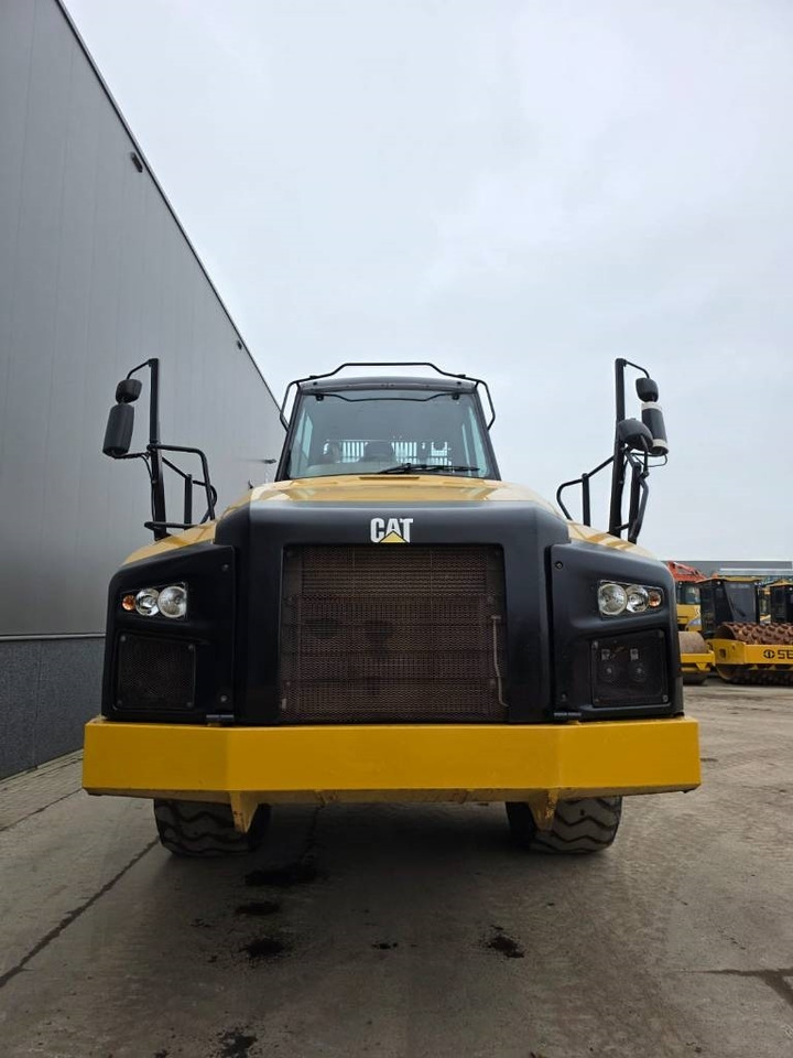 Articulated dumper CAT 735 B: picture 9