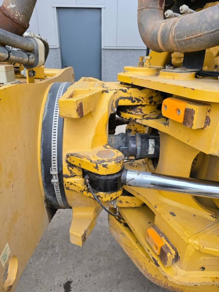 Articulated dumper CAT 735 B: picture 22