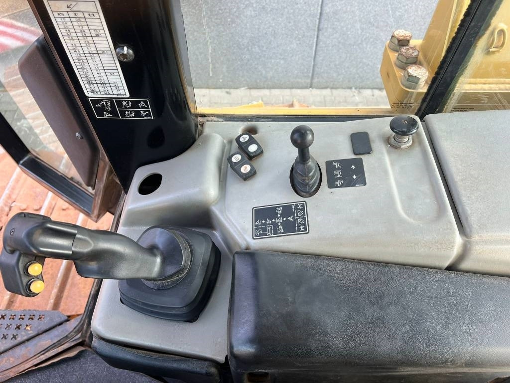 Bulldozer CAT D 6 N LGP: picture 19