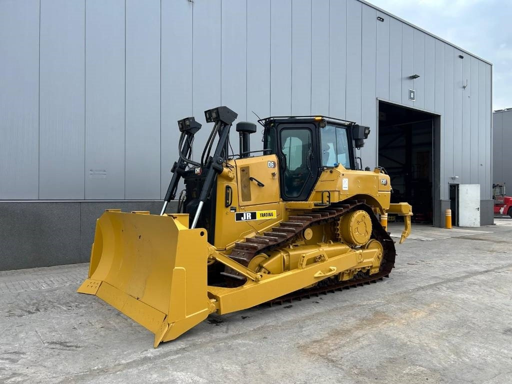 CAT D 6 XL (LOW HOURS - CE CERTIFIED) - Bulldozer: picture 2 CAT D 6 XL (LOW HOURS - CE CERTIFIED) - Bulldozer: picture 2