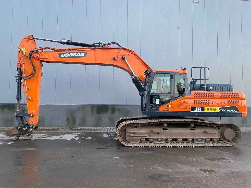 Doosan DX 300 LC-7 - Crawler excavator: picture 1 Doosan DX 300 LC-7 - Crawler excavator: picture 1