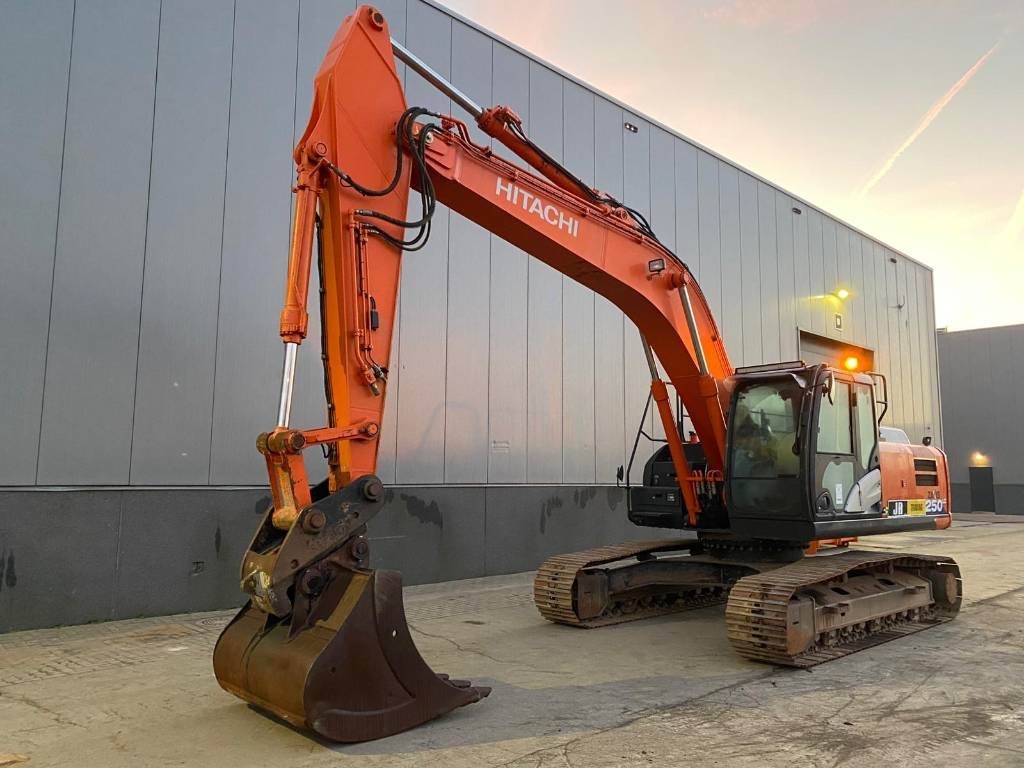 Hitachi ZX 250 LC-6 (GPS Prepared) - Crawler excavator: picture 2 Hitachi ZX 250 LC-6 (GPS Prepared) - Crawler excavator: picture 2