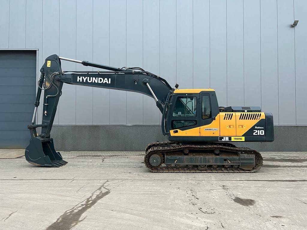 Hyundai R 210  - Crawler excavator: picture 1 Hyundai R 210  - Crawler excavator: picture 1