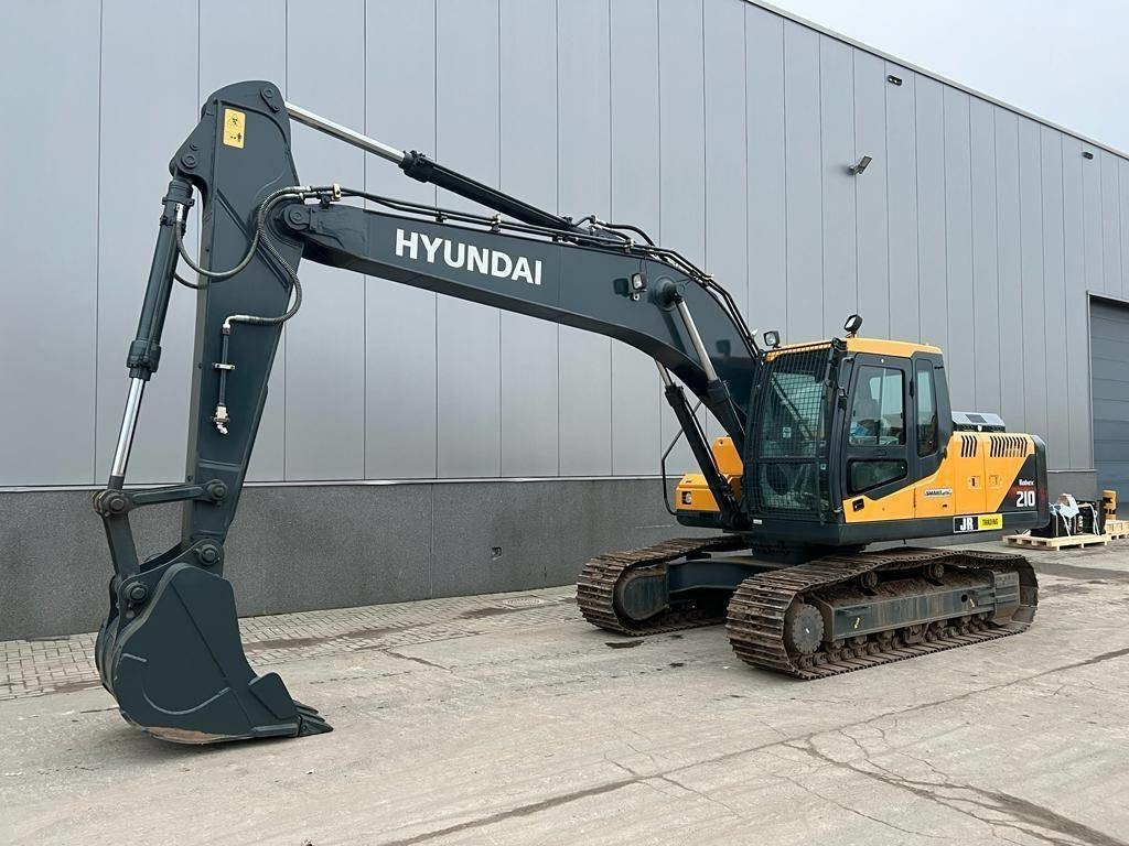 Hyundai R 210  - Crawler excavator: picture 2 Hyundai R 210  - Crawler excavator: picture 2