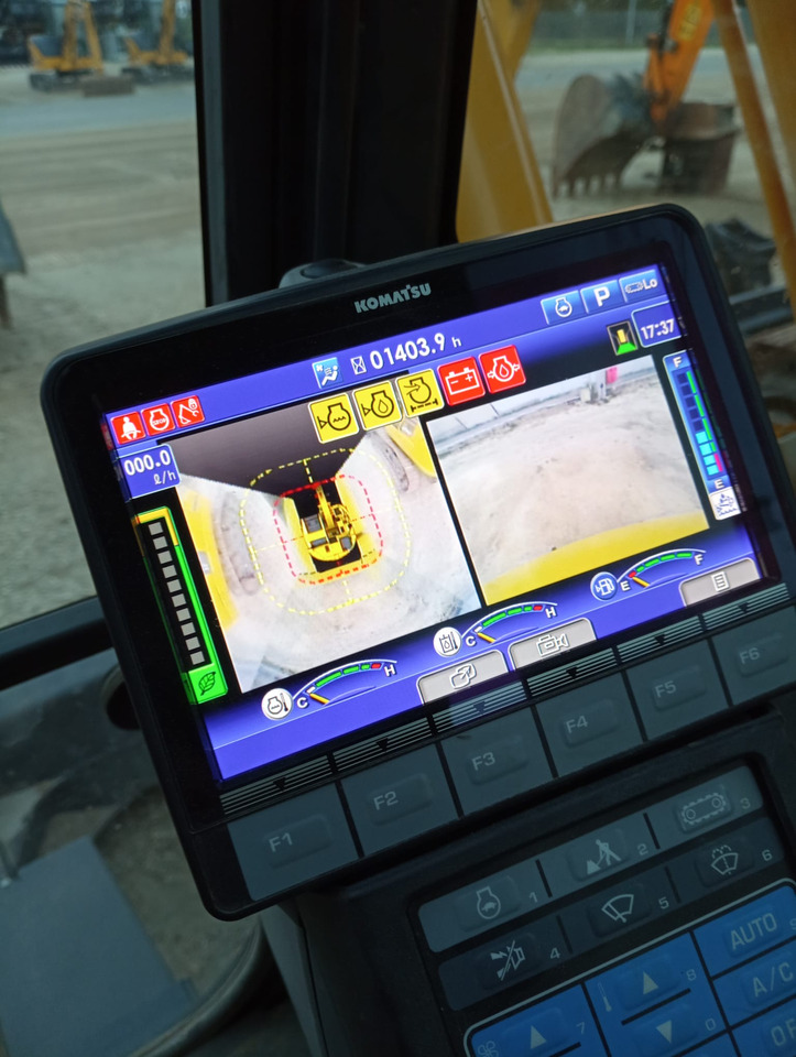 KOMATSU PC138US-11 - Crawler excavator: picture 5 KOMATSU PC138US-11 - Crawler excavator: picture 5