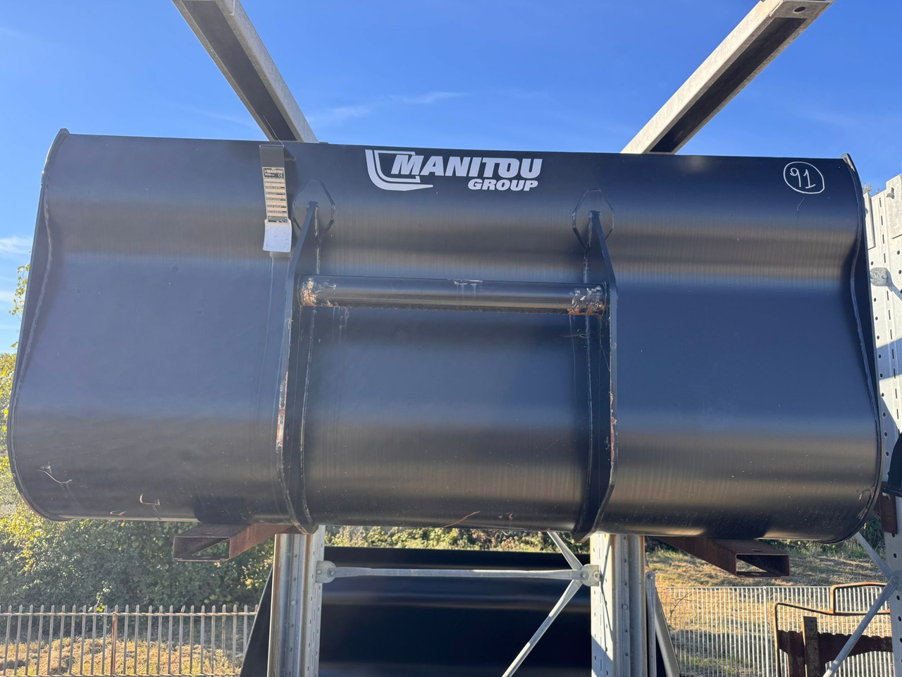 MANITOU CBA - Bucket for Telescopic handler: picture 2 MANITOU CBA - Bucket for Telescopic handler: picture 2