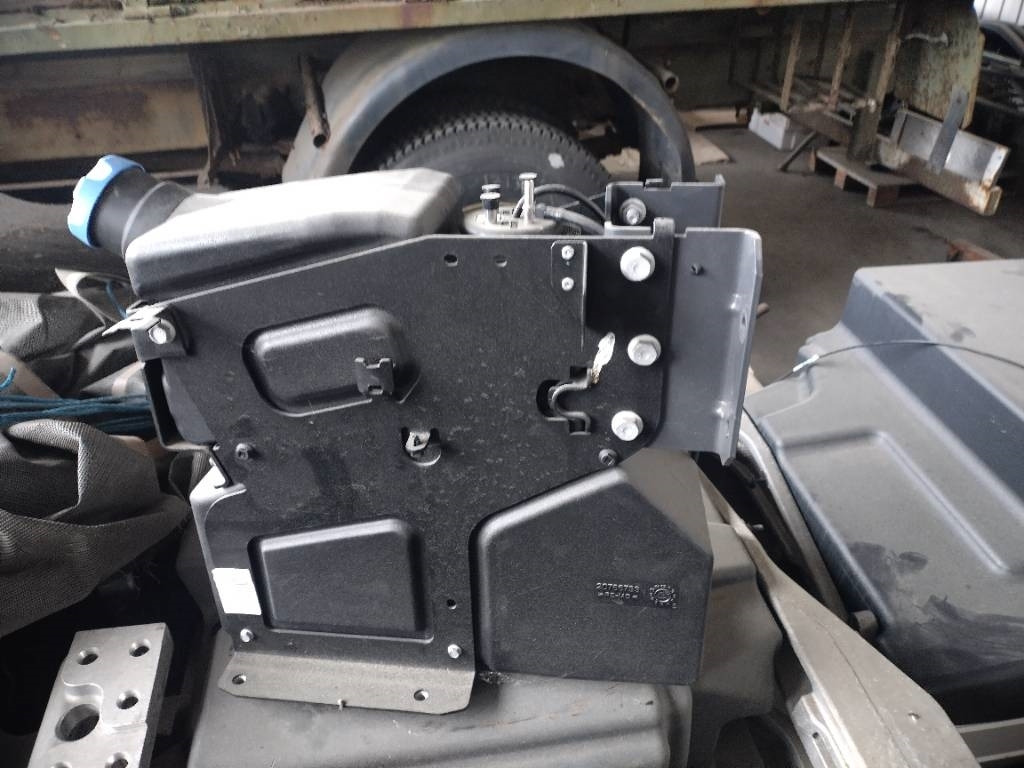 Volvo Adblue säiliö FL - Frame/ Chassis for Truck: picture 4 Volvo Adblue säiliö FL - Frame/ Chassis for Truck: picture 4