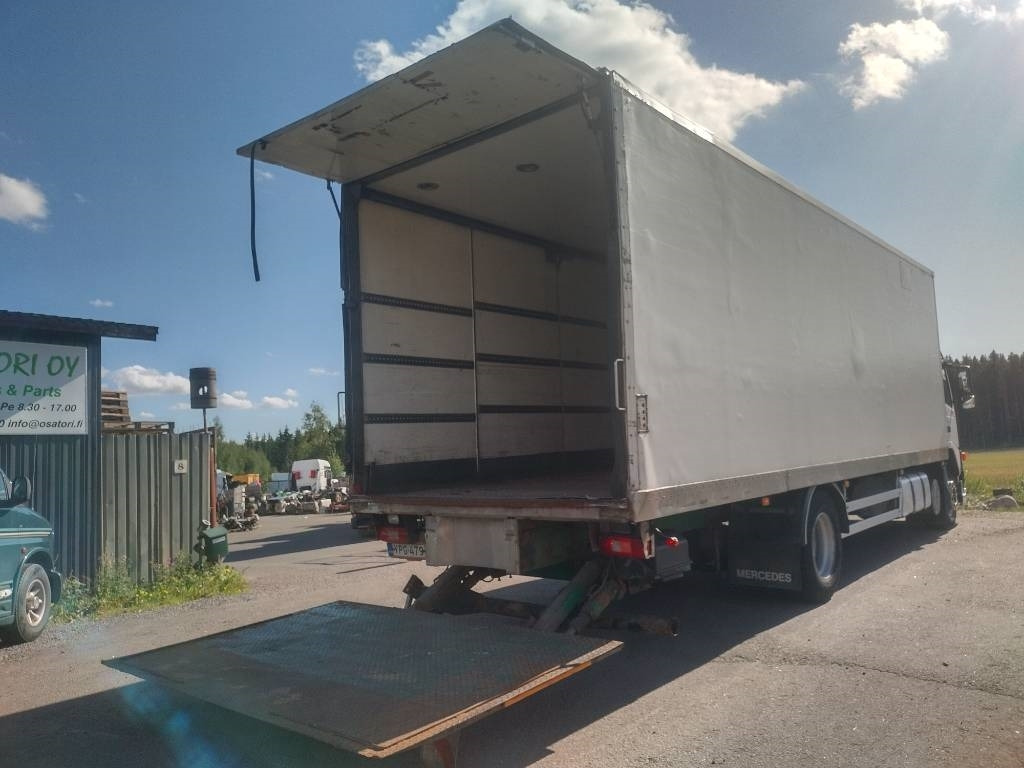 Volvo FM9 4x2 8,40m pitkä kylkiaukeava kori - Box truck: picture 4 Volvo FM9 4x2 8,40m pitkä kylkiaukeava kori - Box truck: picture 4