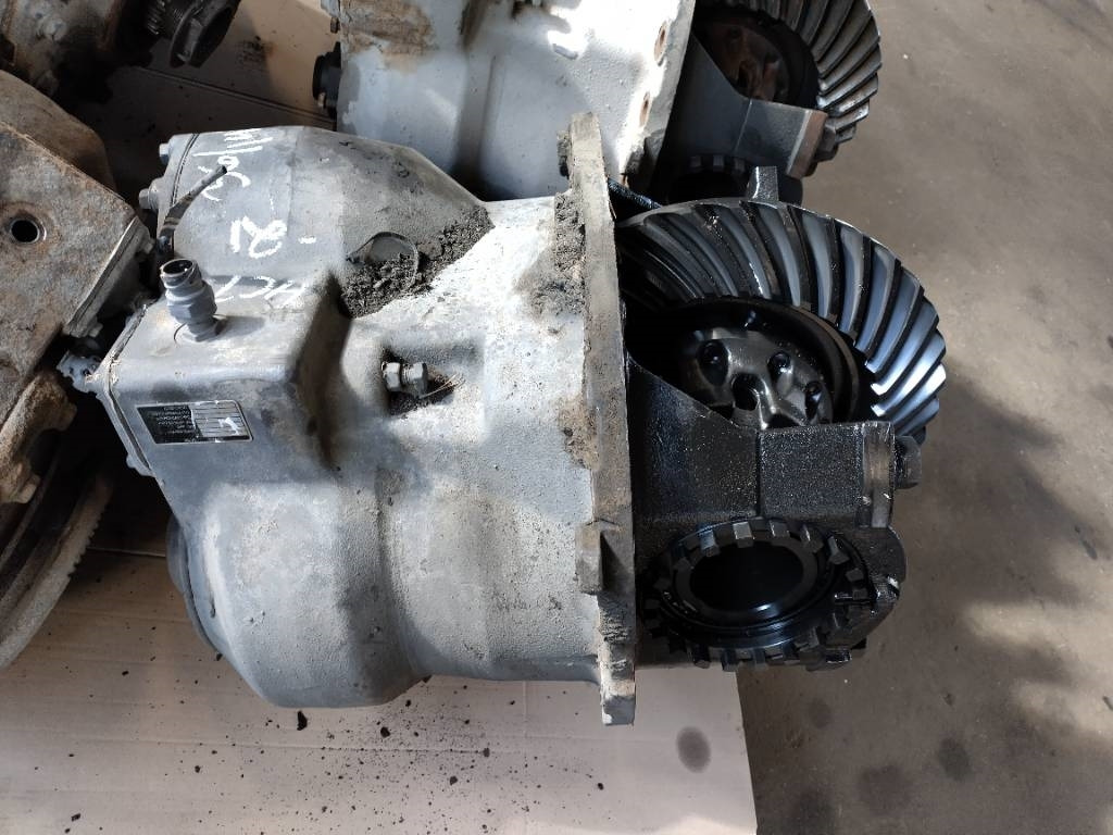 Volvo RTS2370A - Axle and parts for Truck: picture 1 Volvo RTS2370A - Axle and parts for Truck: picture 1