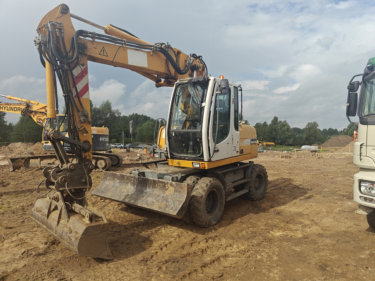 LIEBHERR A312 - Wheel excavator: picture 2 LIEBHERR A312 - Wheel excavator: picture 2