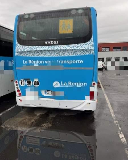 Irisbus EVADYS H / SPROWADZONY / MANUAL / EURO 5 - Suburban bus: picture 3 Irisbus EVADYS H / SPROWADZONY / MANUAL / EURO 5 - Suburban bus: picture 3