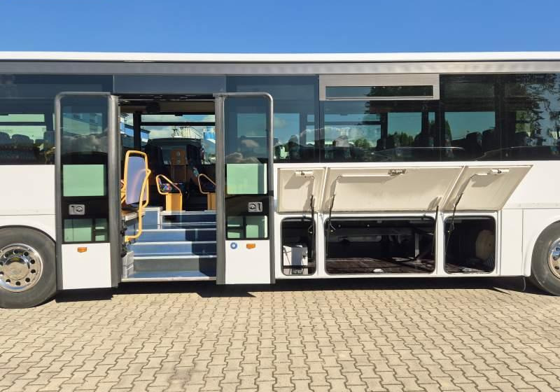 Suburban bus Irisbus RECREO / SPROWADZONY / MANUAL / EURO 5: picture 7 Suburban bus Irisbus RECREO / SPROWADZONY / MANUAL / EURO 5: picture 7