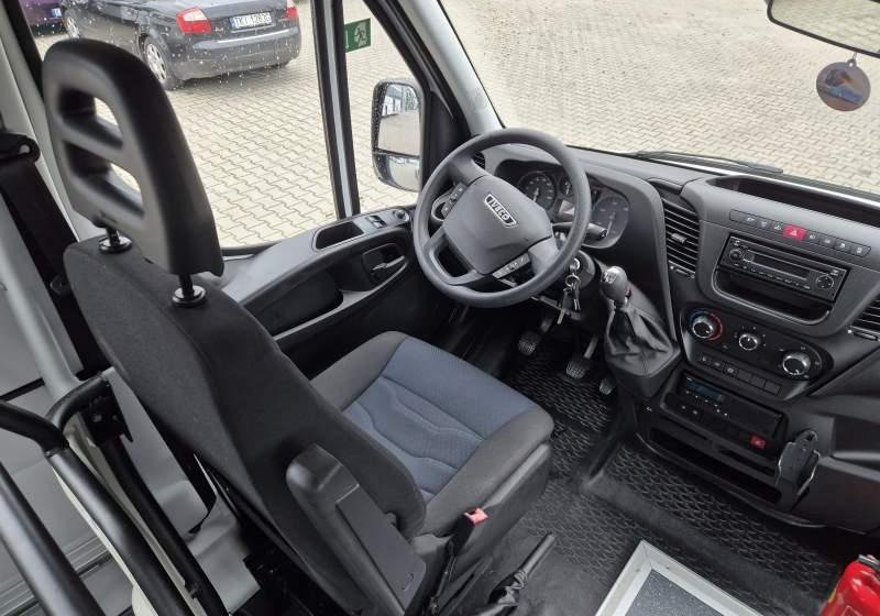 Minibus, Passenger van Iveco A60C15 DAILY/SPROWADZONE/E6/39 000 KM/KLIMA: picture 21 Minibus, Passenger van Iveco A60C15 DAILY/SPROWADZONE/E6/39 000 KM/KLIMA: picture 21