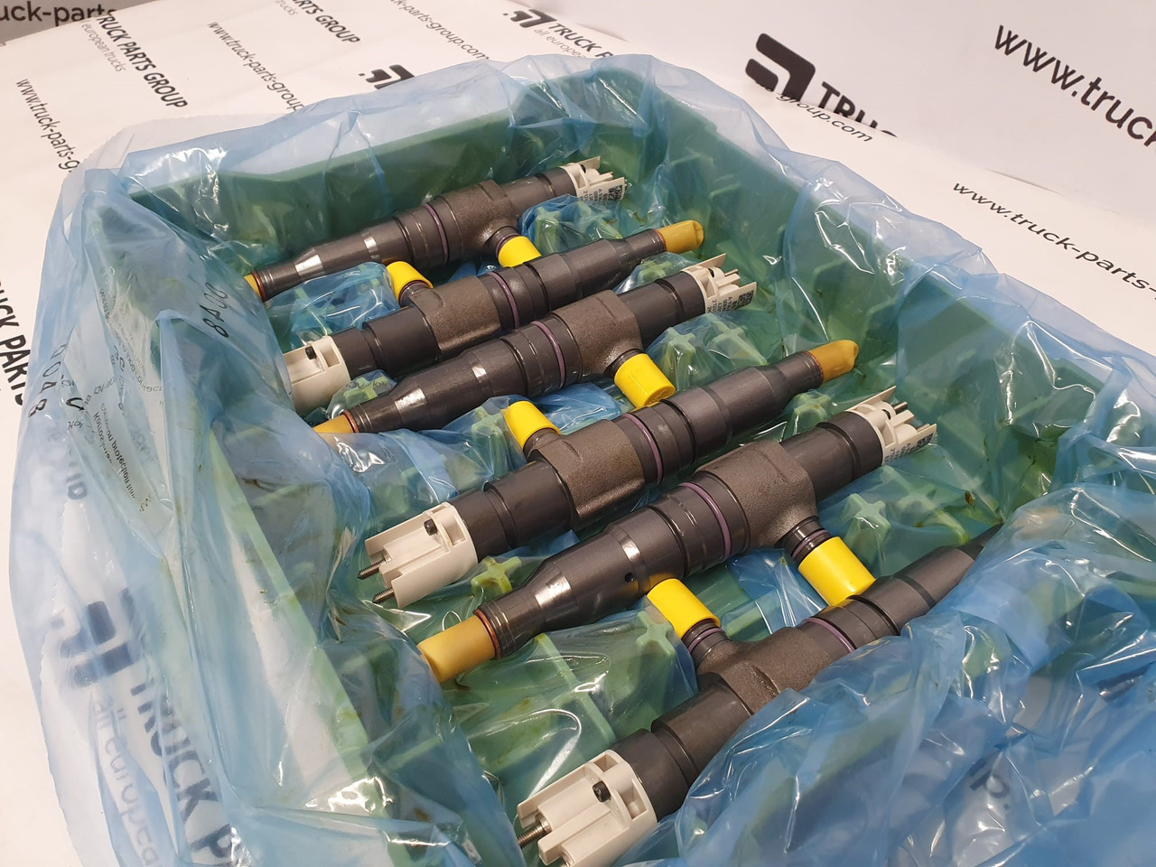 Mercedes Benz Atego OM936LA euro6 injector new or remanufactured 9360701787, 9360702187, 9361787, 9362187, OM936LA, 6 cylinder engine, OM934LA, 4 cylinder engine, BEBJ1C01001, BEBJ1C01002, 9360702187 - Injector for Truck: picture 2 Mercedes Benz Atego OM936LA euro6 injector new or remanufactured 9360701787, 9360702187, 9361787, 9362187, OM936LA, 6 cylinder engine, OM934LA, 4 cylinder engine, BEBJ1C01001, BEBJ1C01002, 9360702187 - Injector for Truck: picture 2