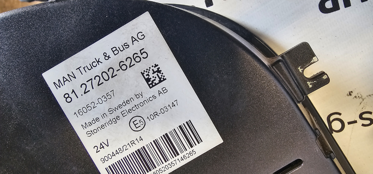 MAN MAN TGX / TGS EURO6 instrument panel, dashboard, information panel, instrument cluster 81272026265, 81258077136, 81272026268, 81258077149, 81258077142, 81272026252, 81272026254, 81258077138, 812720262 - Spare parts: picture 4 MAN MAN TGX / TGS EURO6 instrument panel, dashboard, information panel, instrument cluster 81272026265, 81258077136, 81272026268, 81258077149, 81258077142, 81272026252, 81272026254, 81258077138, 812720262 - Spare parts: picture 4