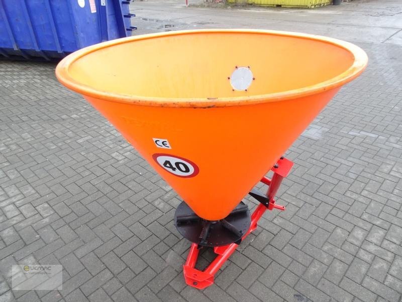 Dexwal Salzstreuer Düngerstreuer Streuer Trichterstreuer 500 Liter - Sand/ Salt spreader: picture 1 Dexwal Salzstreuer Düngerstreuer Streuer Trichterstreuer 500 Liter - Sand/ Salt spreader: picture 1