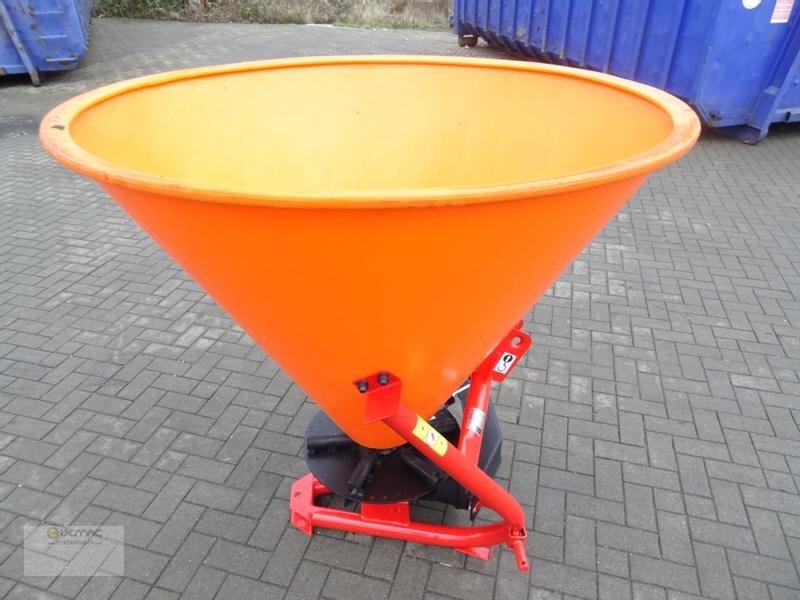 Dexwal Salzstreuer Düngerstreuer Streuer Trichterstreuer 500 Liter - Sand/ Salt spreader: picture 5 Dexwal Salzstreuer Düngerstreuer Streuer Trichterstreuer 500 Liter - Sand/ Salt spreader: picture 5