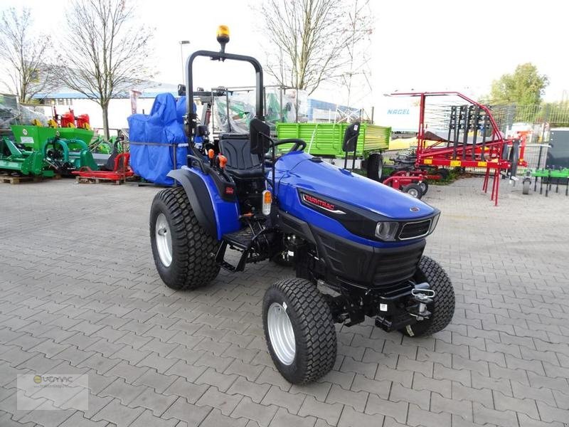 Farmtrac Farmtrac 26 Rasenbereifung Traktor Schlepper 26PS Mitsubishi NEU - Mini tractor: picture 1 Farmtrac Farmtrac 26 Rasenbereifung Traktor Schlepper 26PS Mitsubishi NEU - Mini tractor: picture 1