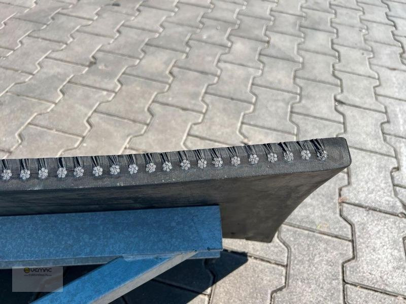 Vemac Gummischieber 260 Schäffer Futterschieber, Gülleschieber, Schneeschild - Blade for Agricultural machinery: picture 3 Vemac Gummischieber 260 Schäffer Futterschieber, Gülleschieber, Schneeschild - Blade for Agricultural machinery: picture 3