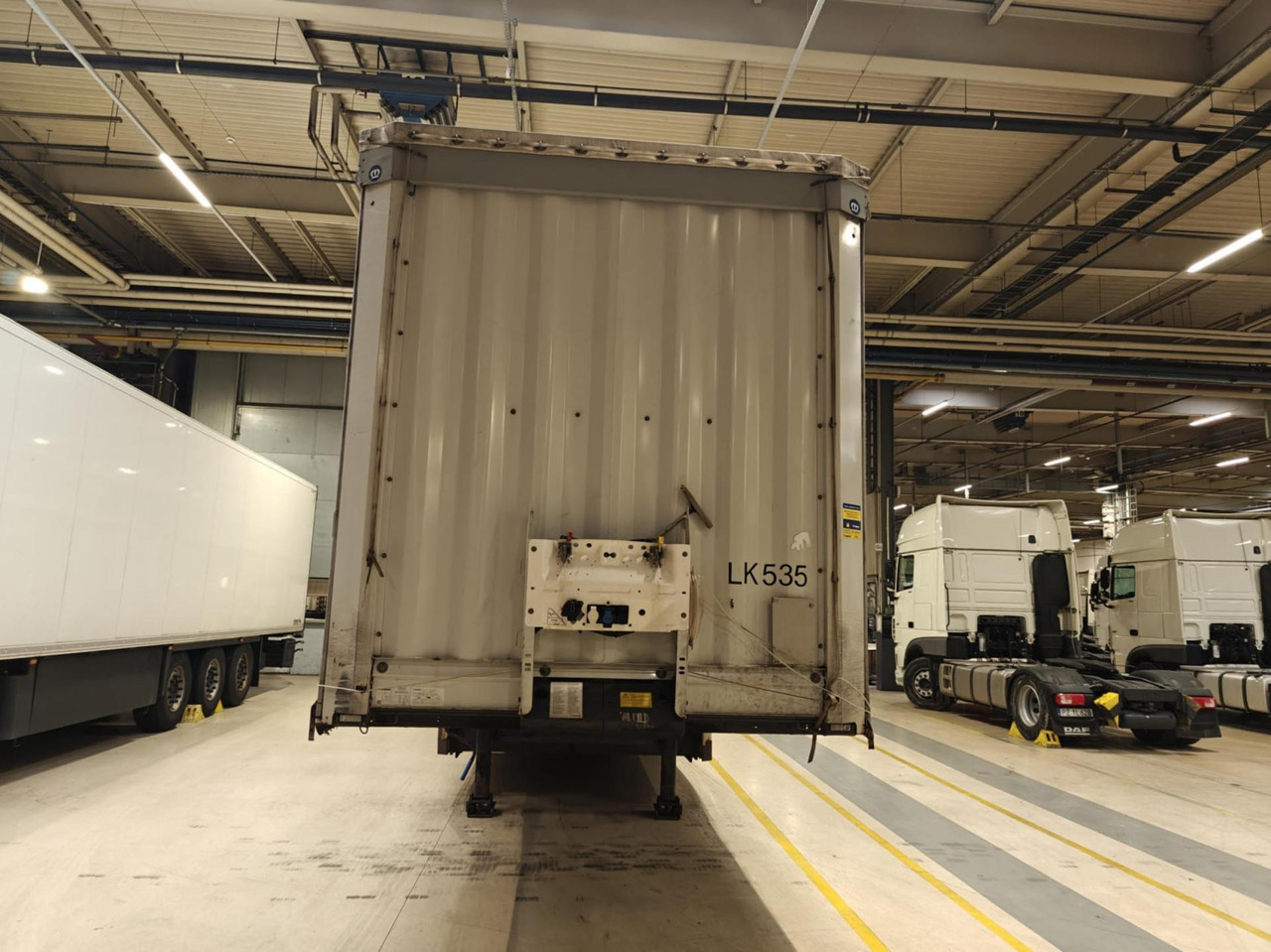 Curtainsider semi-trailer 2018 Krone Profi Liner Standard Lifting Axle: picture 1
